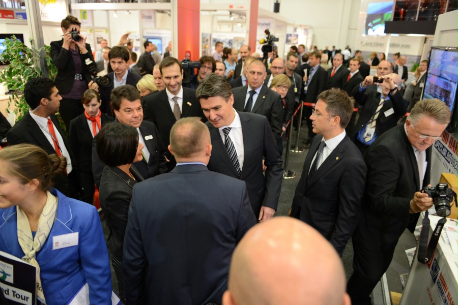 1683989028717688.jpg 44.jpg